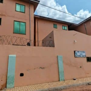 Sight and Sound Hostel - Madina